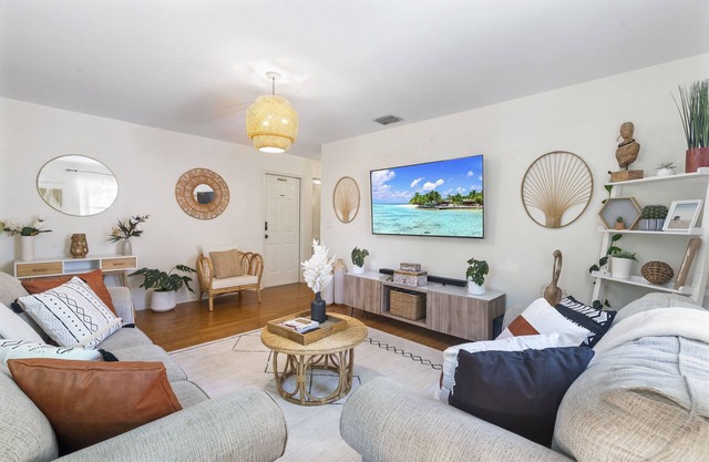 Boho Paradise w/Heated Saltwater Pool & Suite