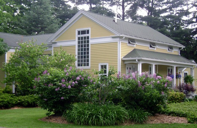 Book for 3 nights and save $200! 4 1/2 miles from Cornell !