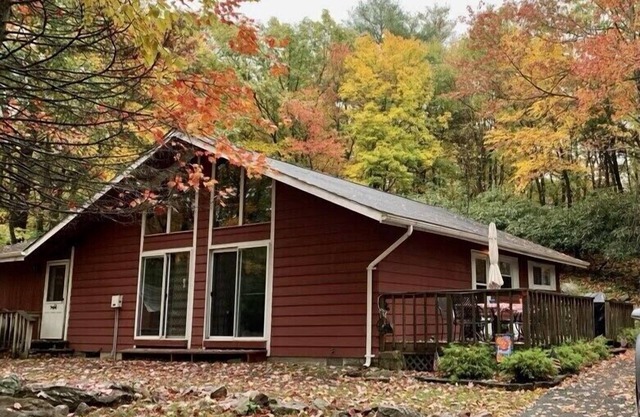 Book for Fall and Winter! Great rates! Family and dog friendly!
