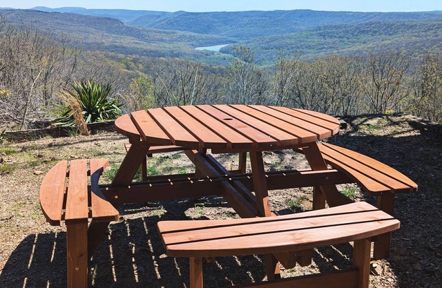 Boston Mtn Overlook - 3.5 Mi to Lake Fort Smith