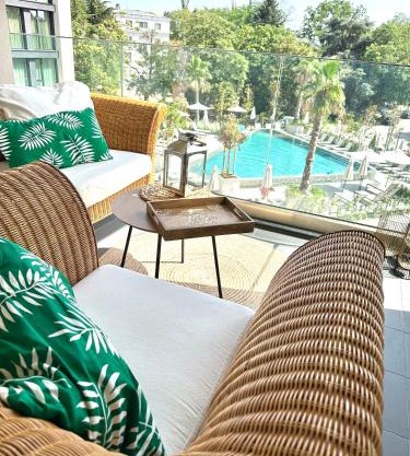 Boutique luxury apartment Azur Deluxe resort On the beach