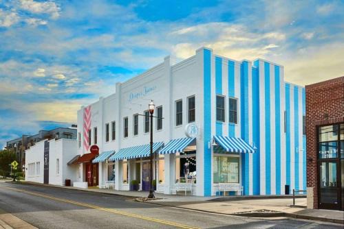 Boutique Condo In The Heart Of Dynamic 12 South