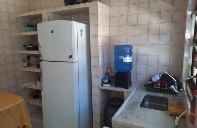 Comfortable house 400m from Jamaica Beach for 15 people, 3 bedrooms, 4-car garage