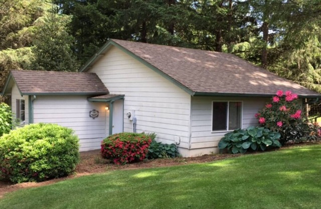 Bracken Hill Guest House - Quiet country retreat near Eugene and wineries