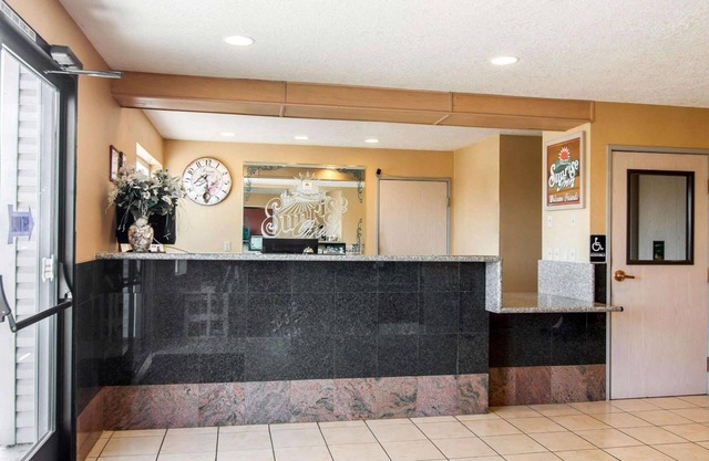 Bridgeway Inn & Suites Sublimity