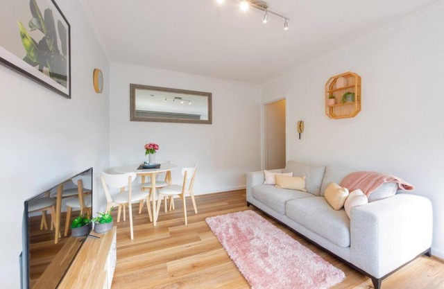 Bright and Sunny Gem on Hotham