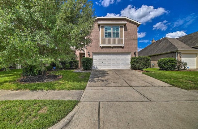 Bright Humble Home with Patio and Charcoal Grill!