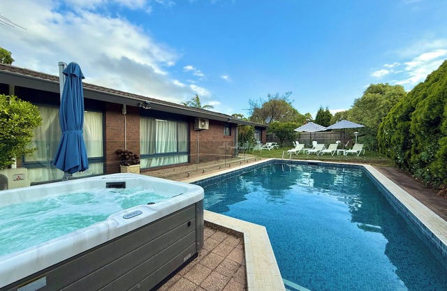 Brighton Blissful | Family Poolside Vila Pool Spa Sauna
