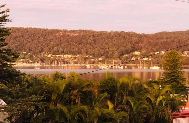 Brisbane waters cottage at Point Clare NSW