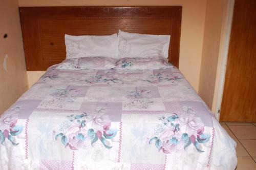 Broadway Guesthouse &Pub