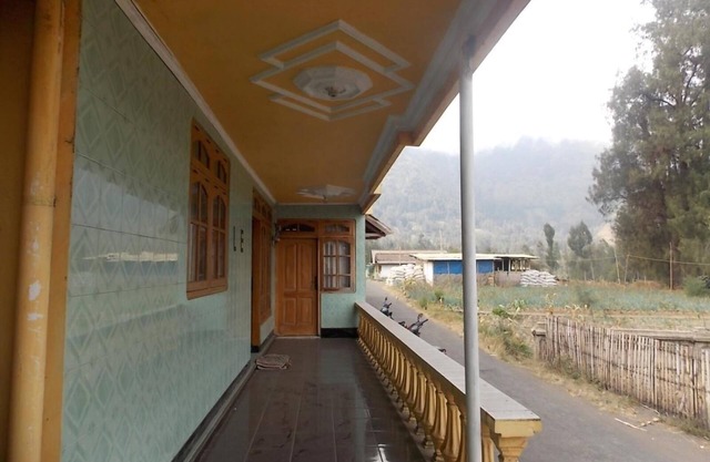 Bromo Authentic Homestay