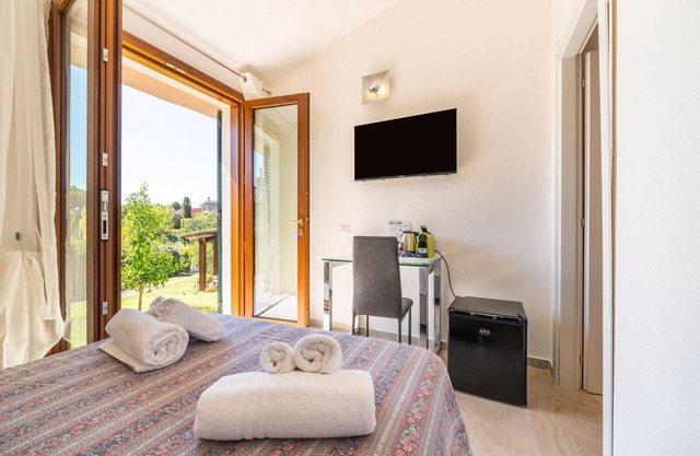 Budget Double Room in Villa Pilato