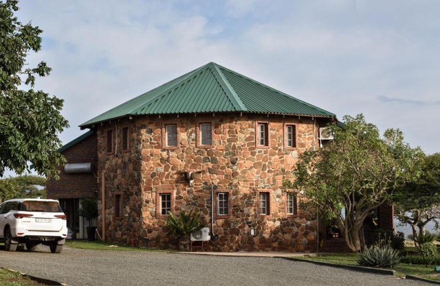 Buffalo Hill Safari Lodge