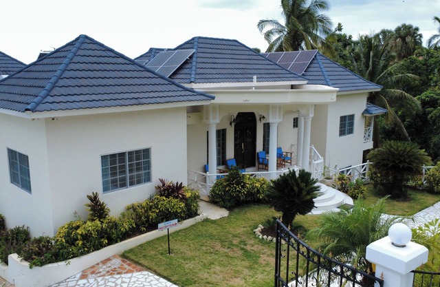 Buki Ocean View-τρία, 1 B/R, Sleeps 4+, with Chef