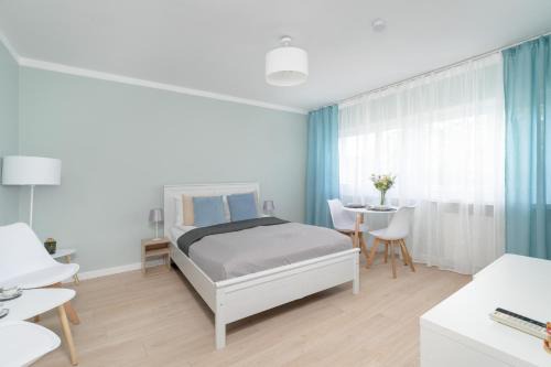 Bukowska Elegancki Apartament z 1 Sypialnią i Biurkiem by Noclegi Renters