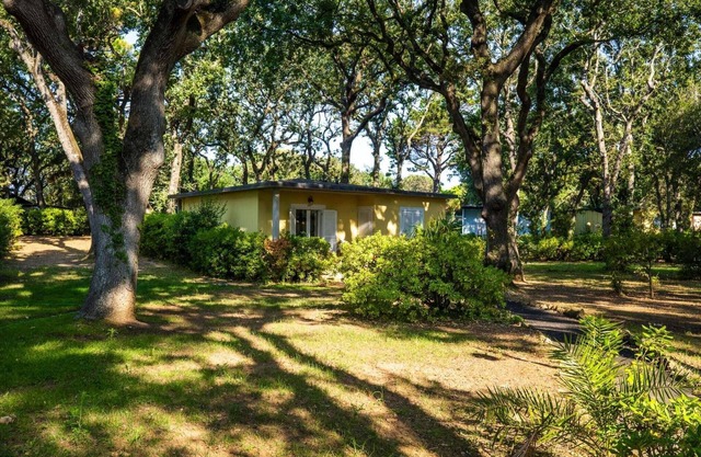 Bungalow in San Vincenzo with shared pool