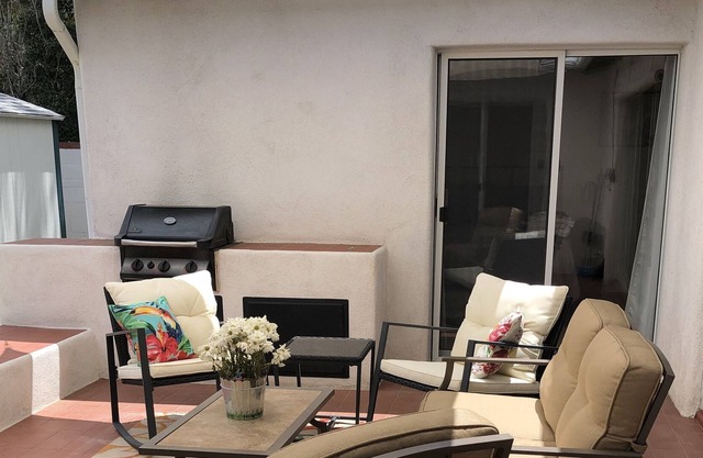 Bungalow Near UNMH and other hospitals