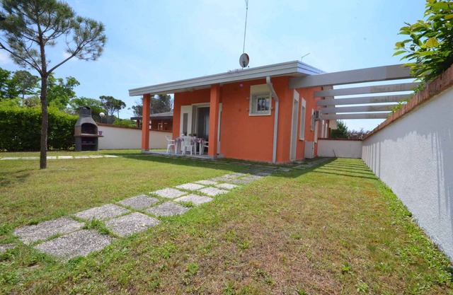 Bungalow with private garden