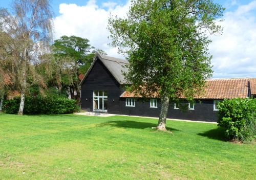 Burtons Farm Barn