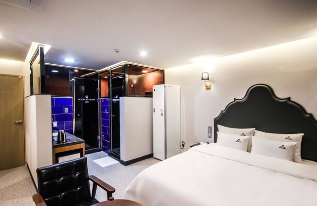 Busan Oncheonjang Hotel Mithuna