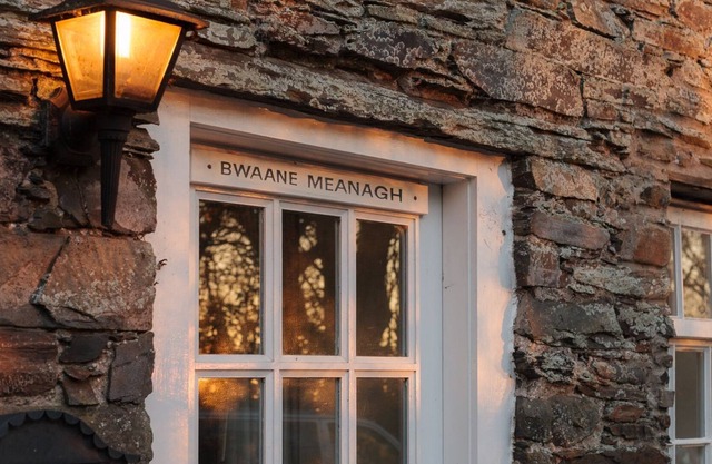 Bwaane Meanagh - a holiday cottage that sleeps 3 guests in 2 bedrooms