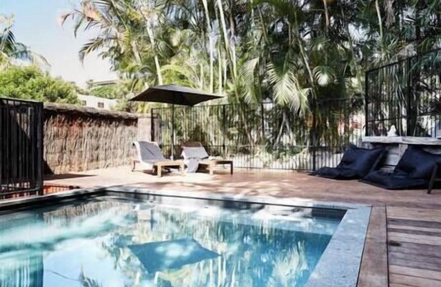 BYRON BAY BLACK - The Kingsley