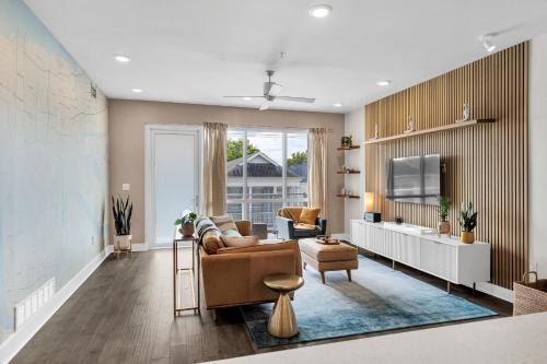 Bywater Condo W Pool & Gym Access