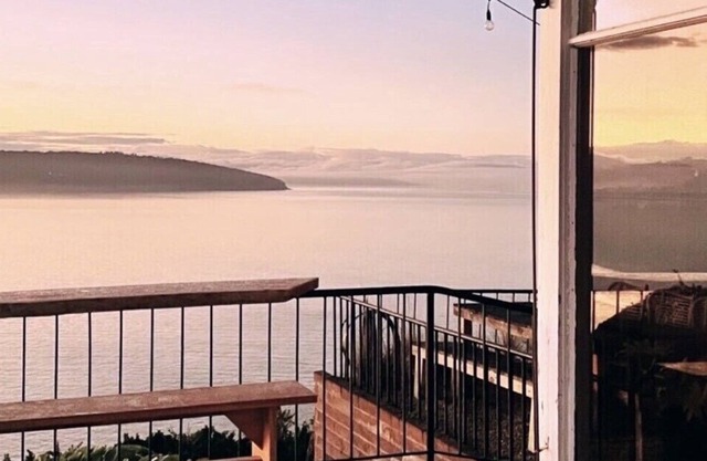 C l i f f T o p on P a r k unplug & recharge