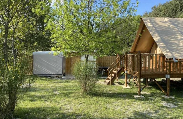 Cabane 4 étoiles - Piscine - ccbacfg