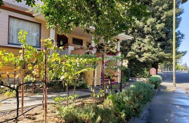 Cabernet House, An Old World Inn