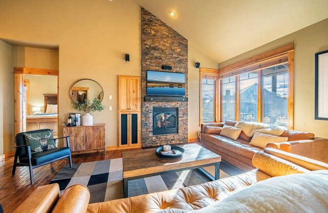 Cabin 15 - Luxury Sage Escape Cabin- Brasada Ranch I Hot Tub I Golf