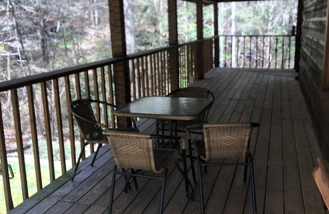 Cabin #4 Secluded and Quiet
