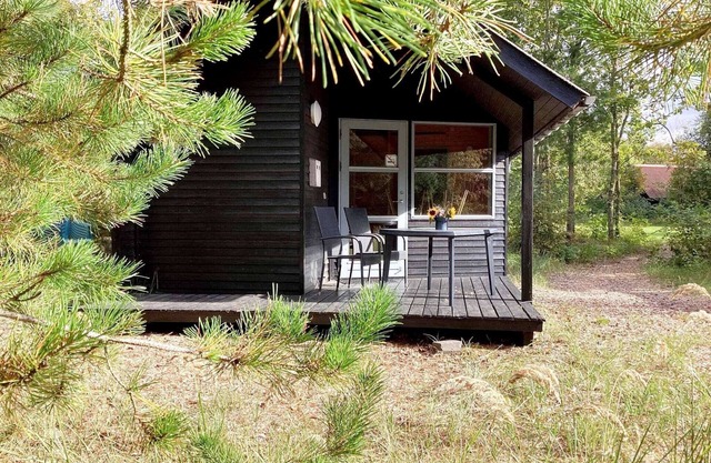 Cabin in Camping Resort-shared Bathroom