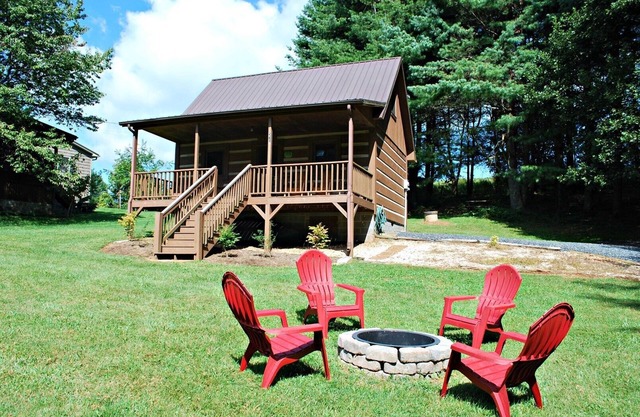 Cabin Near River,WIFI,Fire Pit,Small Dog Friendly,Smart TV's
