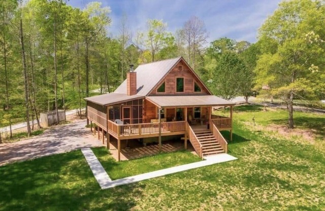 Cabin with dock, Huge screen-in porch, Great FAM getaway, HS WiFi, Pet Friendly