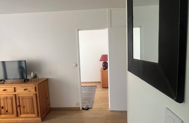 Cabourg apartment facing the pool