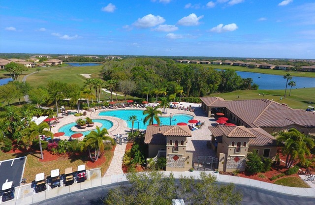 ⚓Caddy's Corner! Located in River Strand Golf & Country Club⚓⛳🐕🌅