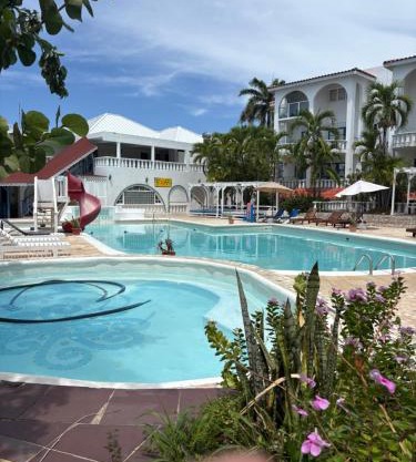 Caldo Tours Suite in Runaway Bay