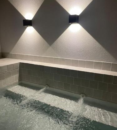 Calheta Suites - Vinha & Jardim - Adults-only suites met hottub & zeezicht