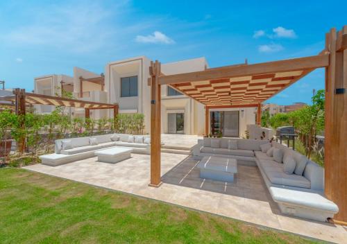 Calm 3BR House in Shedwan Gouna BBQ, Pool & Lagoon