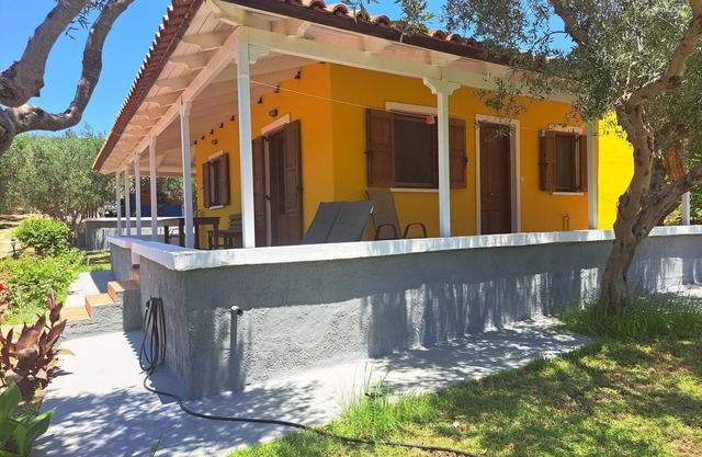 Calm and idyllic in the country, close to the beach - holiday house with wifi |