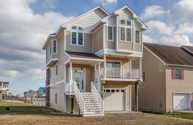 Calypso is a breathtaking Waterfront Vacation Home in Captain`s Cove.