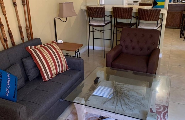 Camada Apt. "Jus Chillin" 2/2 Sleeps 5nLive among the friendly people