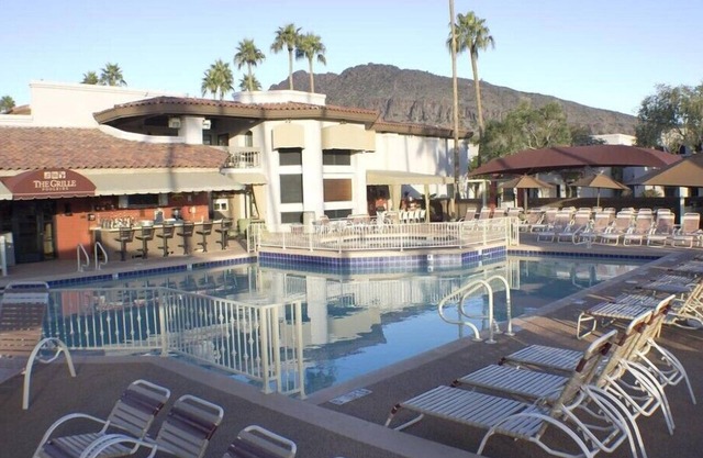 Camelback Resort Elegant 2BR Condo with Tennis Courts