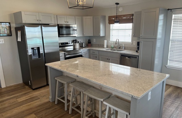 CAMP COCODRIE- Premier Waterfront Fishing and Hunting Lodge