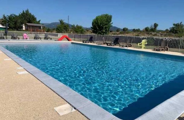 Camping 3 étoiles - Piscine - eeeehh
