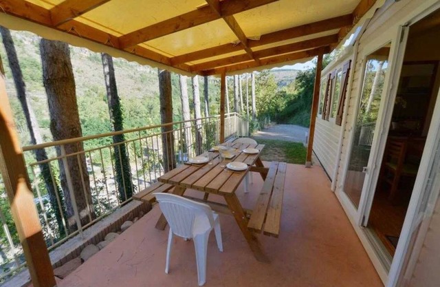 Camping 4 étoiles - Piscine - ccbagcb