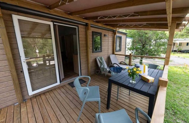 Camping 4 étoiles - Piscine - ccaifii