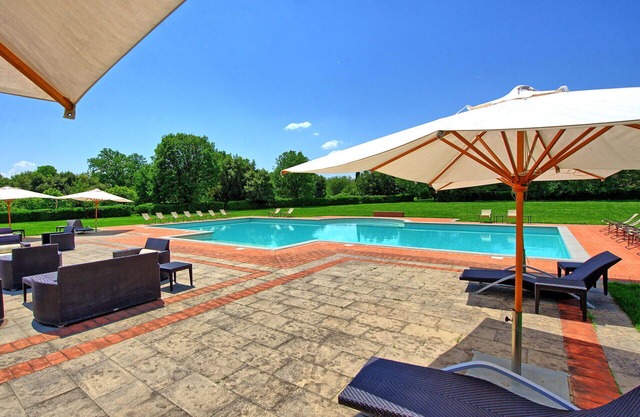 Campoleone 1 - Apartment on historical property near Arezzo, Tuscany