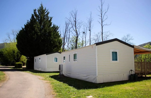Campsite DU LAC * - cottage 3 bedrooms river 6 people